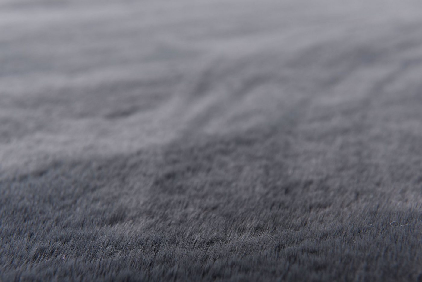 Gino Falcone Fellteppich Kuschelteppich Chiara, rund, Höhe: 30 mm, Kunstfell, Kaninchenfell-Haptik, besonders weich, auch in rund Bild 3