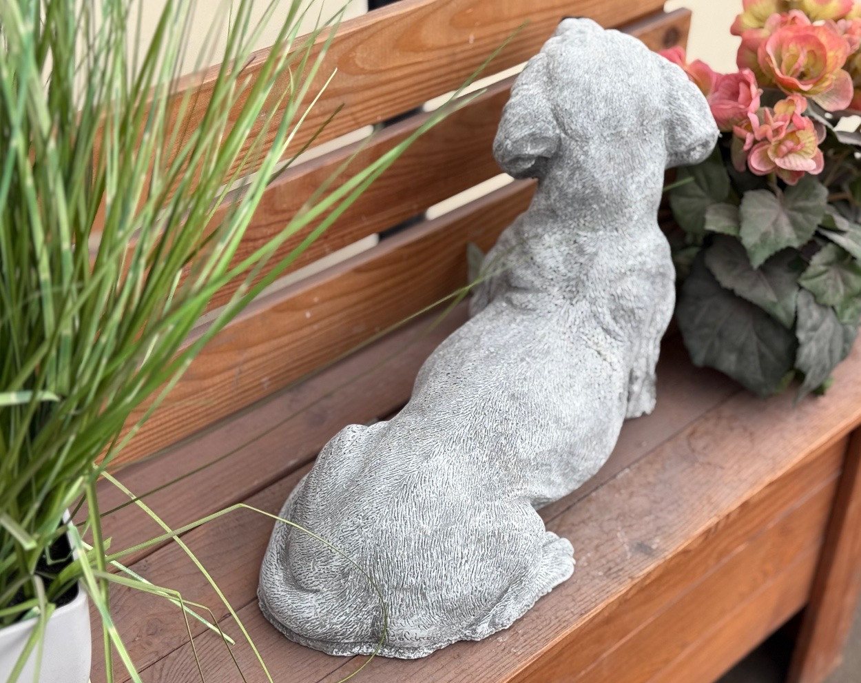 Stone and Style Gartenfigur Frostfeste Steinfigur Dackel XL lebensecht