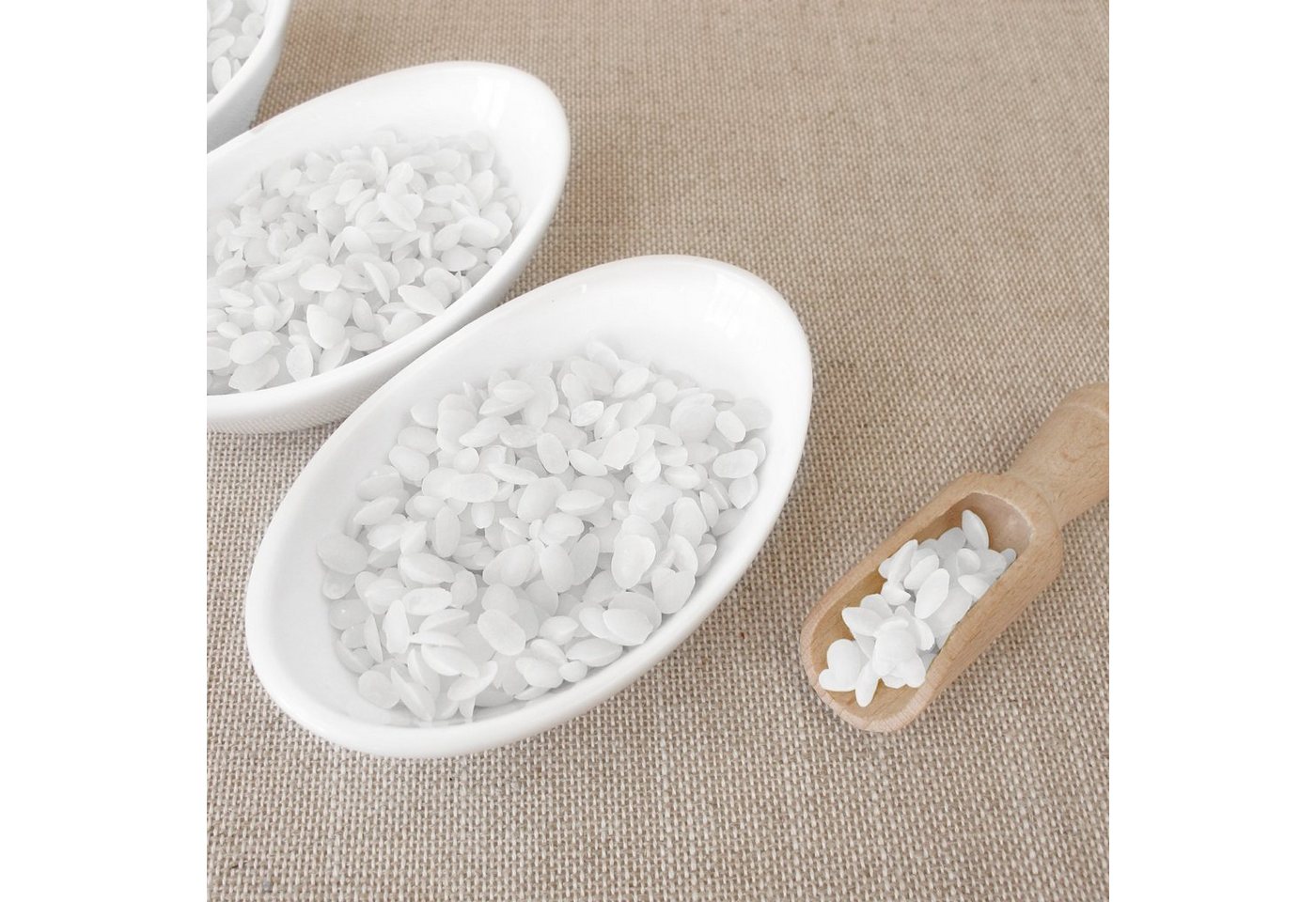 Oputec Bastelnaturmaterial 8 KG Paraffinwachs Pastillen – Weißes Kerzenwachs zum Kerzen gießen, (XXL-Set) Bild 2
