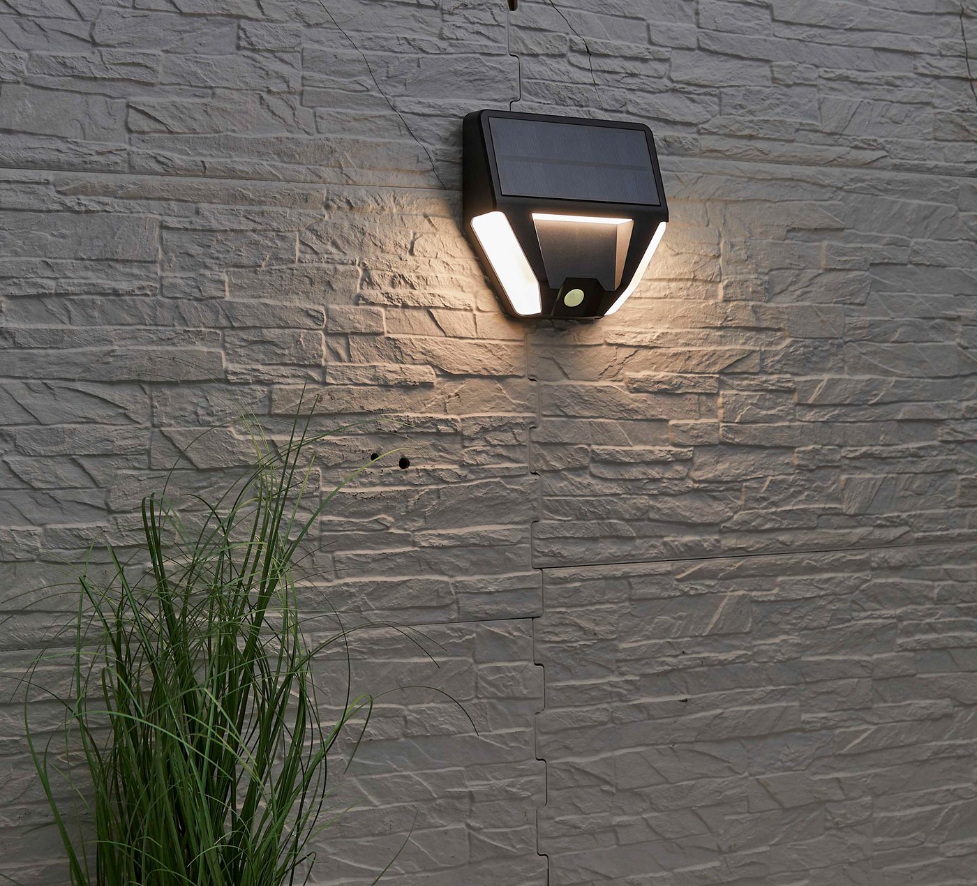 Northpoint LED Außen-Wandleuchte LED Solar Wandleuchte Außenbereich mit Dämmerungssensor Bild 3