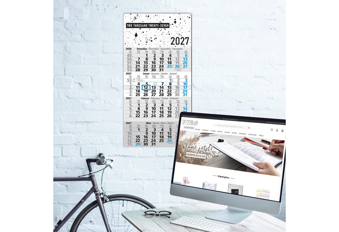 TOBJA Wandkalender 4 Monatskalender 2027 Design Splatter blauer Schieber 30x59 FSC, Design Splatter, blauer Datumsschieber, 4-sprachig, FSC, 30x59 cm
