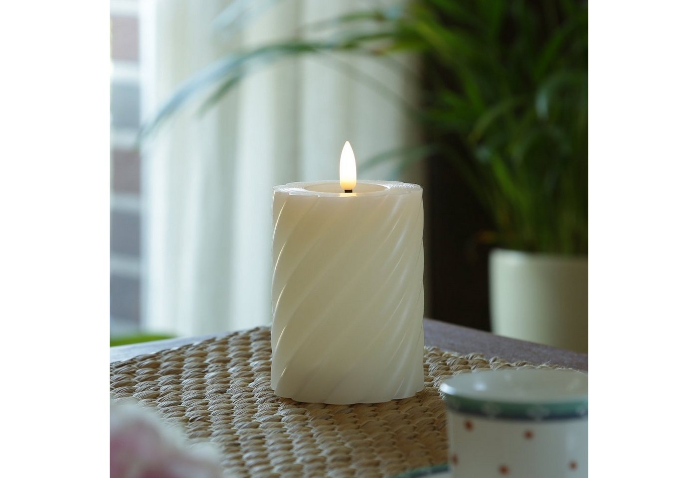 MARELIDA LED-Kerze LED Kerze Twist Echtwachs gedreht flackernd H: 12,5cm Timer creme, warmweiß (2100K bis 3000K) Bild 5
