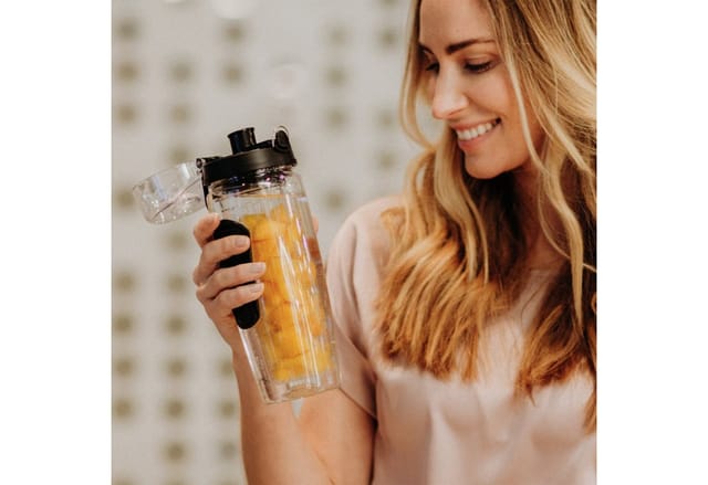 LA VAGUE Trinkflasche mit Einsatz VITALITY