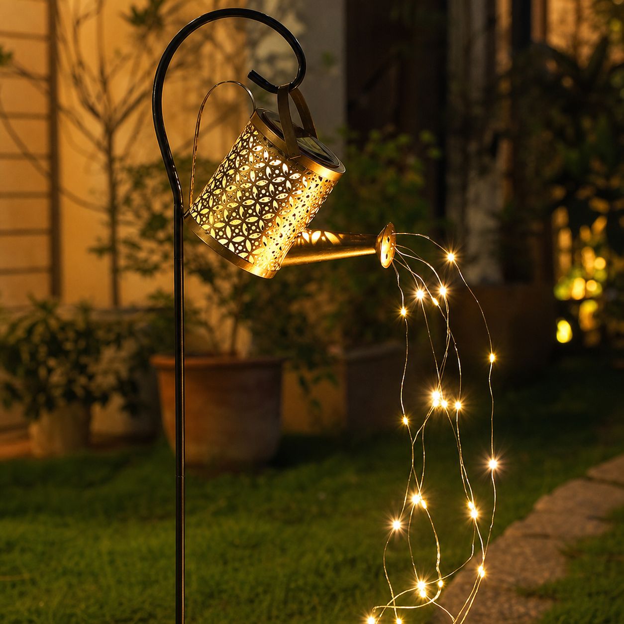 Solarbetriebene, Beleuchtete Gießkanne Aus Schmiedeeisen Mit Wasserfall-effekt Für Den Außenbereich, Warmweißes Led-licht, 80 Cm Hoch, Zur Dekoration Von Garten Und Rasen