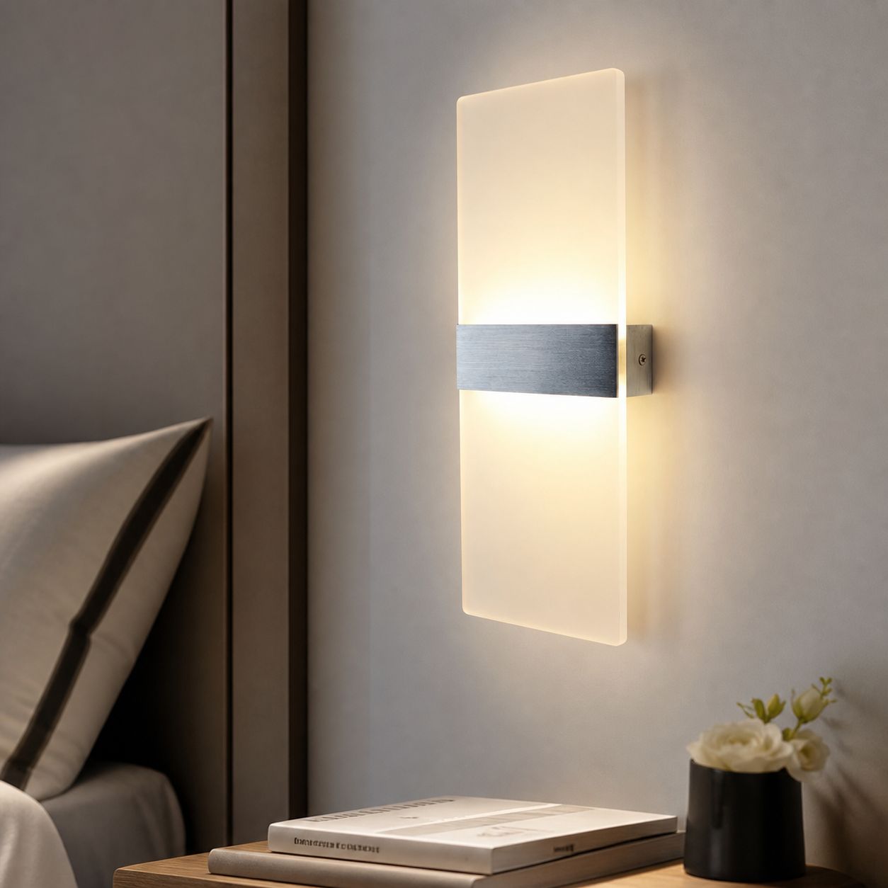 Moderne 10-w-led-wandleuchte, Acrylglasschirm Und Gehäuse Aus Gebürstetem Aluminium In Silberoptik, 3-farbige Beleuchtung, 40 X 15 Cm