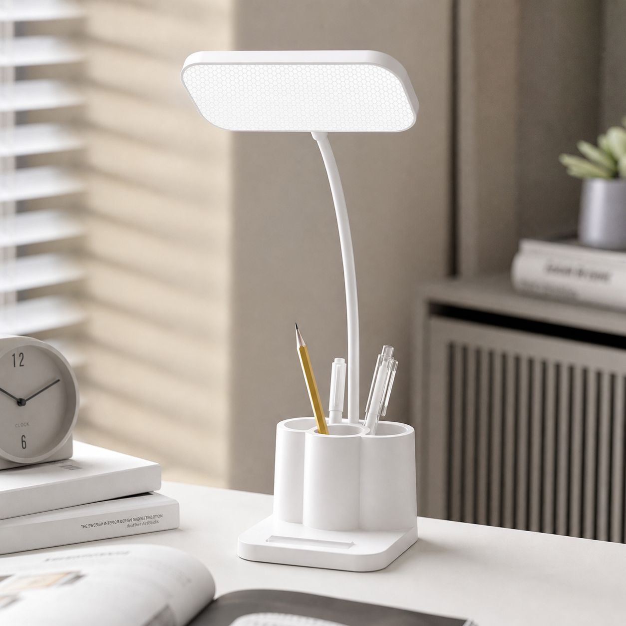 Led-schreibtischlampe Mit Stifthalter, Batteriebetrieben (aa), Blendfrei, 360° Flexibel, Usb-c-aufladbar, Ideal Zum Lesen