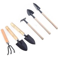 Set Mit 6 Mini-gartengeräten Aus Eisen – Leichter Rechen, Schaufel, Spaten Für Den Innen- Und Außenbereich Sowie Zum Pflanzen In Töpfen
