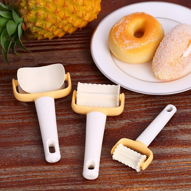 Ausstechformen-set Aus Kunststoff, Nudelholz (4 Cm/6 Cm/7 Cm), Gebäckwerkzeug Mit Ausstecher