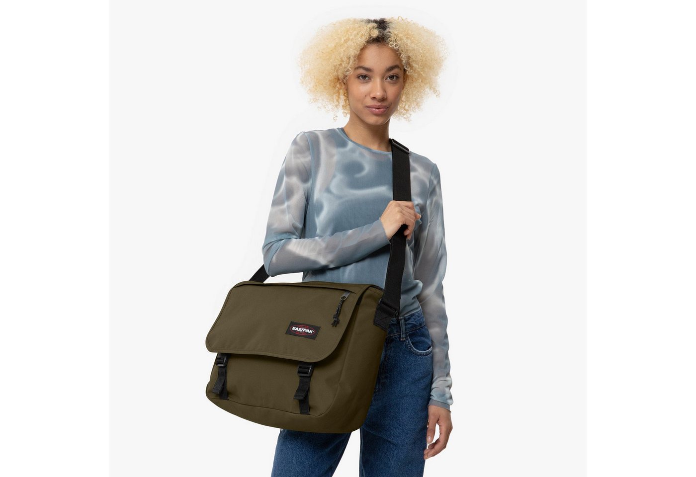 Eastpak Messenger Bag Delegate +, Umhängetasche, Schultertasche mit Trolleygurt und 17" Laptopfach