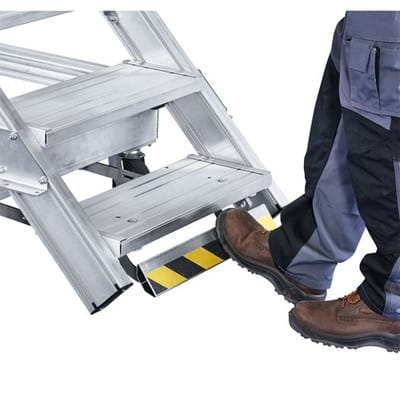 Zarges Plattformtreppe 60° mit Ergo-Stop, 800mm Stufenbreite 15 Stufen