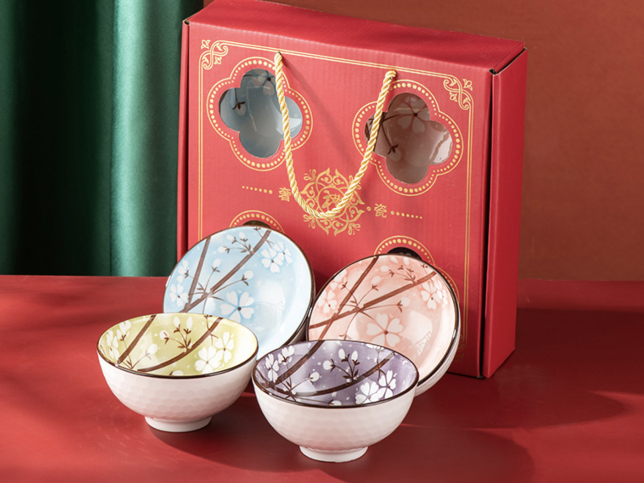 Set Aus 4 Salatschüsseln, Snackschüsseln, Porzellanset