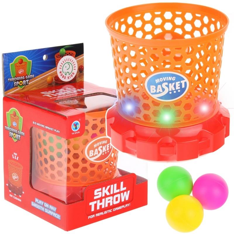 Arcade-spiel: Basketball Mit Fliegendem Kissen, Schwebeball Beim Wurf Auf Den Korb