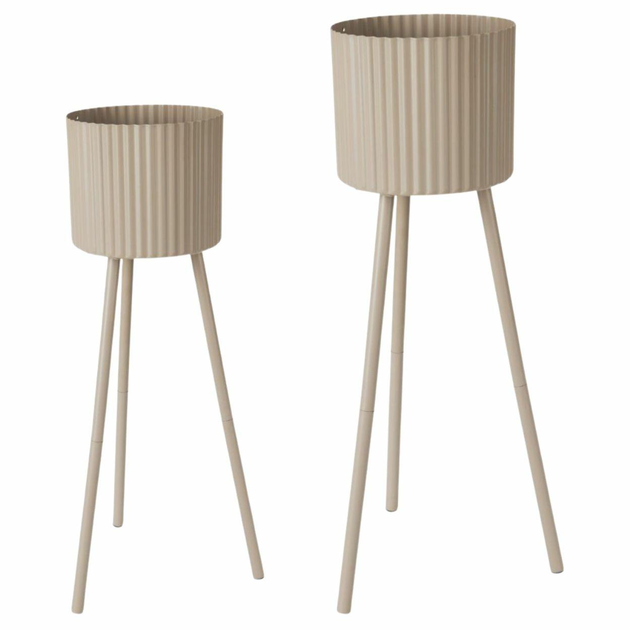 Set Aus 2 Nordic Bloom Taupe Pflanzgefäßen Auf Ständern