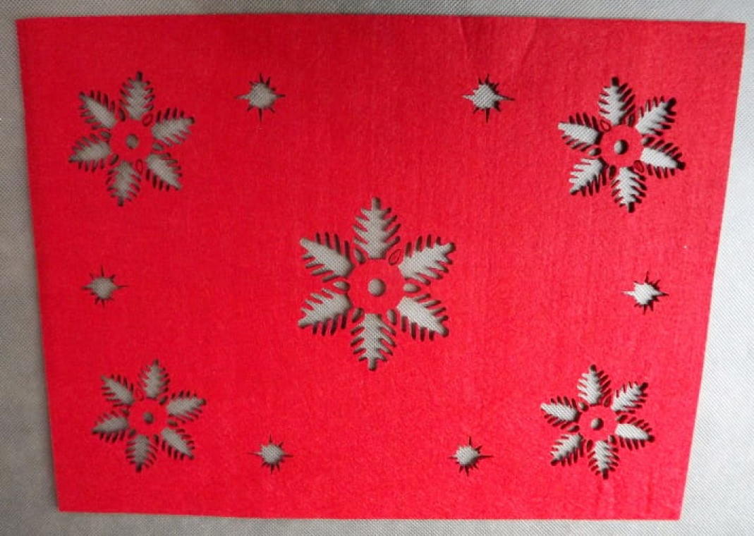 Rechteckige Filzdecke Mit Roten Schneeflocken
