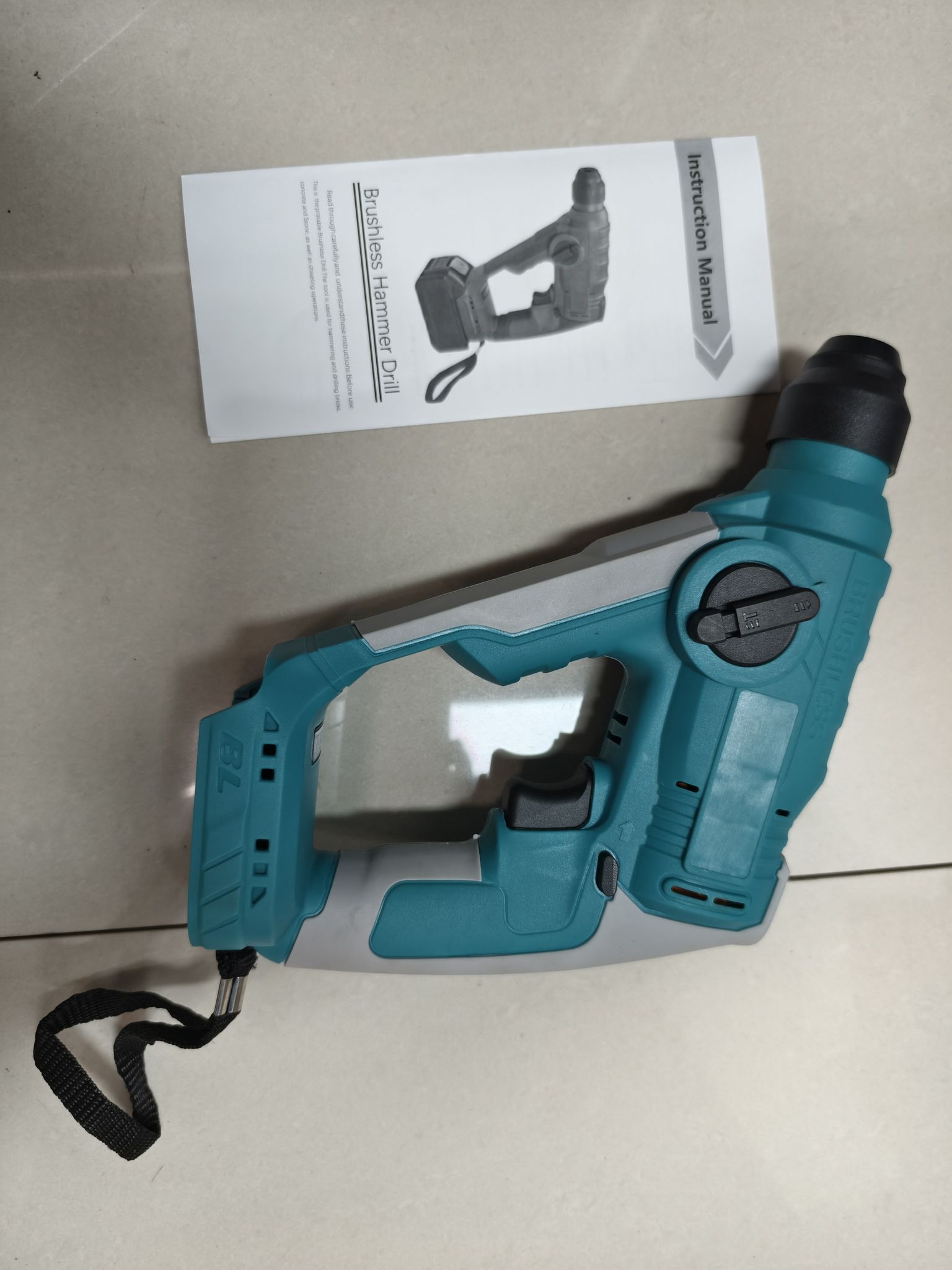 700-w-elektro-bohrhammer, 4000 Schläge/min, 2,0 J, Bürstenlos, Kabellos, Rechts-/linkslauf Umschaltbar, Zum Bohren Von Stahl, Beton Und Holz. Makita-ersatzakku.