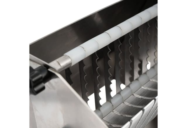 Mahlzeit - Edelstahl Currywurstschneider für 18 mm Scheiben 10 scharfe Messer