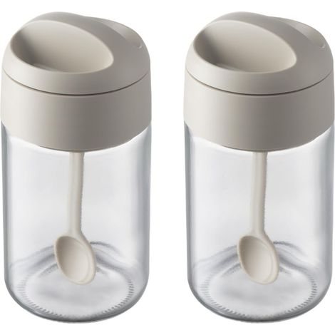 Eine Gesamtheit Von Behältern Zum Konservieren Von Zucker Und Salz, Töpfe Mit Gewürzen Im Glas Mit Kochutensilien, 250 Ml (8,5 Oz).