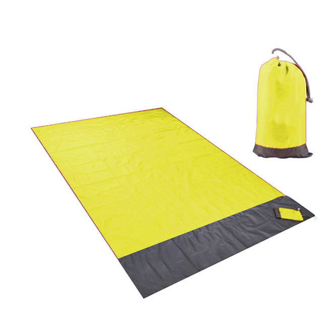 Faltbare, Rutschfeste, Wasserdichte Picknickdecke Für Den Außenbereich Mit Gestreiftem Polyesterbezug, Kompakt Für Camping.