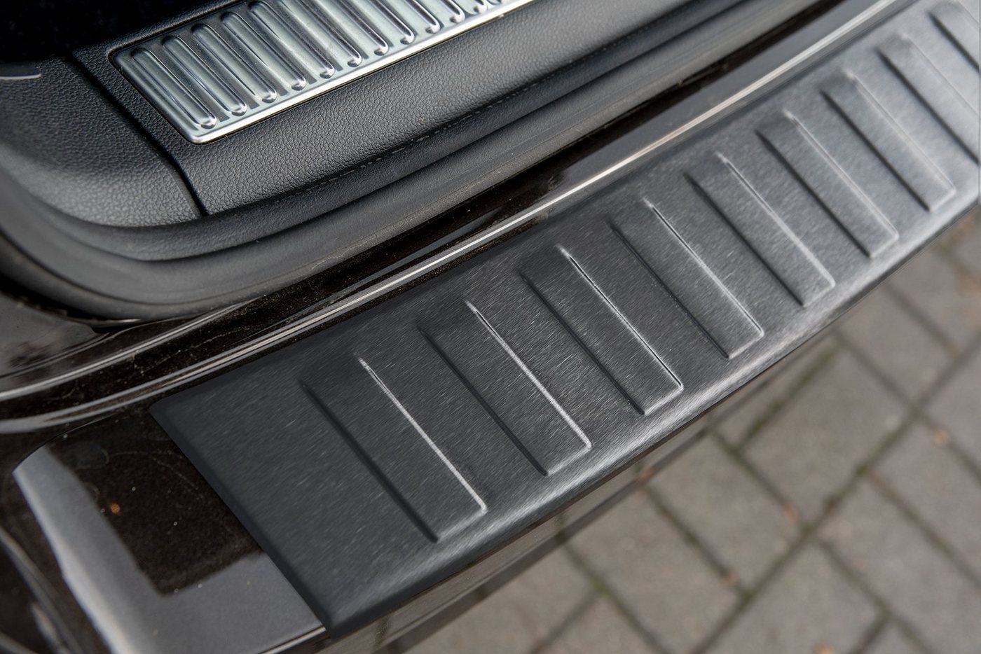 tuning-art Ladekantenschutz L275 Edelstahl passgenau für Skoda Superb 3 Kombi Anthrazit -2019 Bild 5