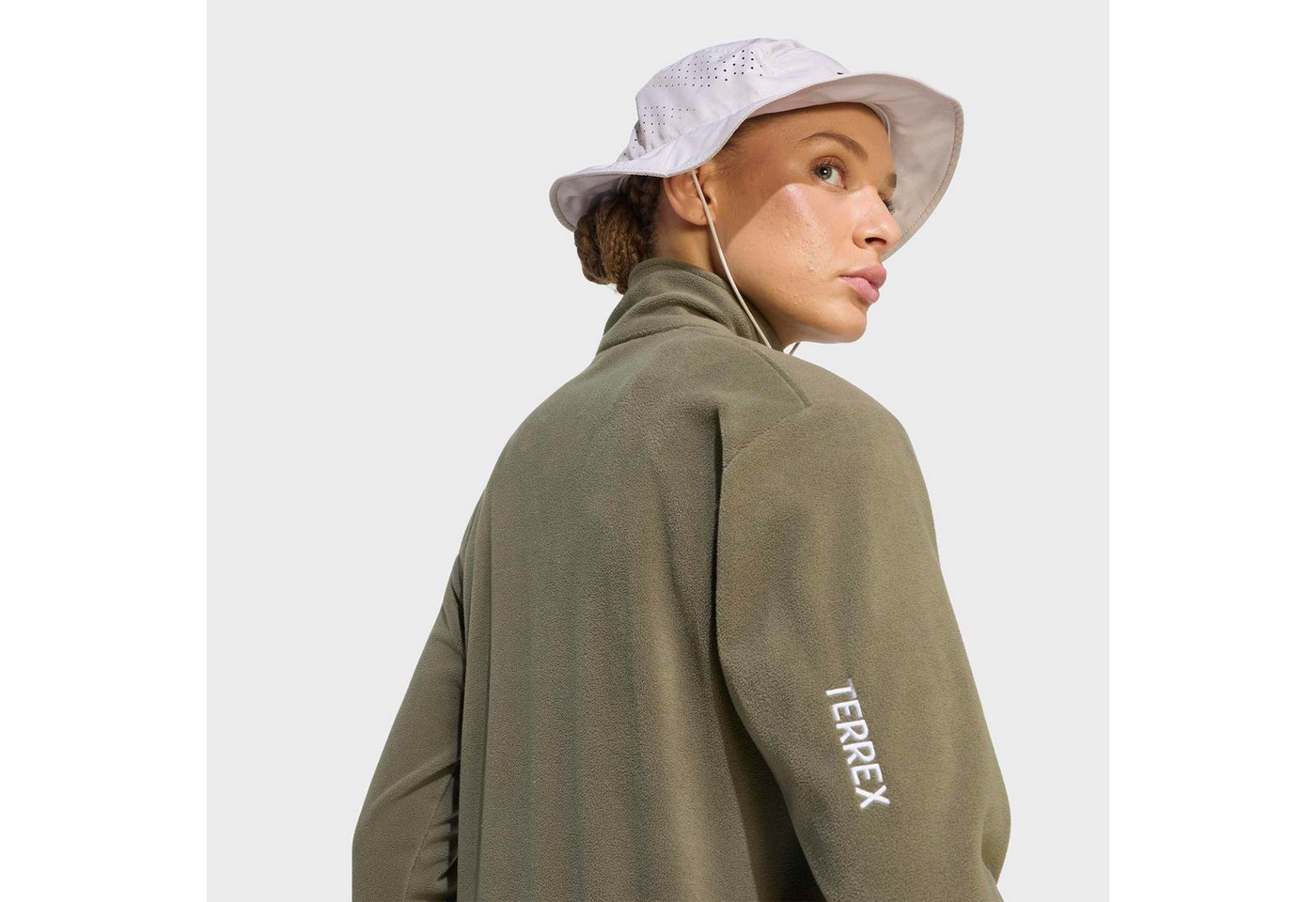 adidas TERREX Rollkragenshirt W MT ESS HZ FL sportlicher Stil, für Sportmode und Streetwear, mit Reißverschluss Bild 4