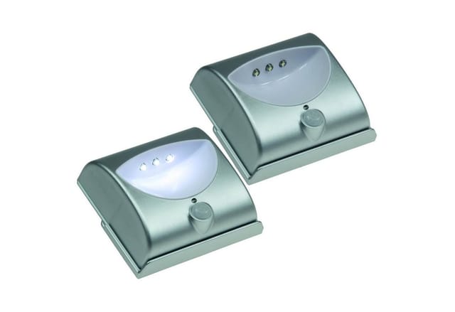 REV Ritter LED Treppenstufen Beleuchtung im 2er Pack, batteriebetrieben mit Bewegungsmelder