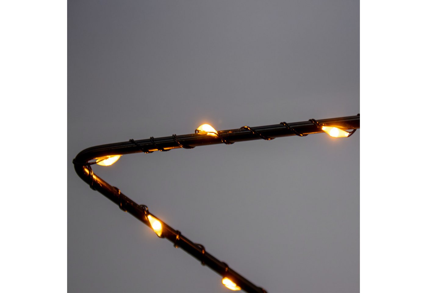 Metall Leuchtstern Tisch Aufsteller Schwarz Batteriebetrieben Mit Timer - 43 X 25 Cm - Stern Silhouette Mit Standfuß Beleuchtet Mit 30 Led In Warm Weiß Bild 3