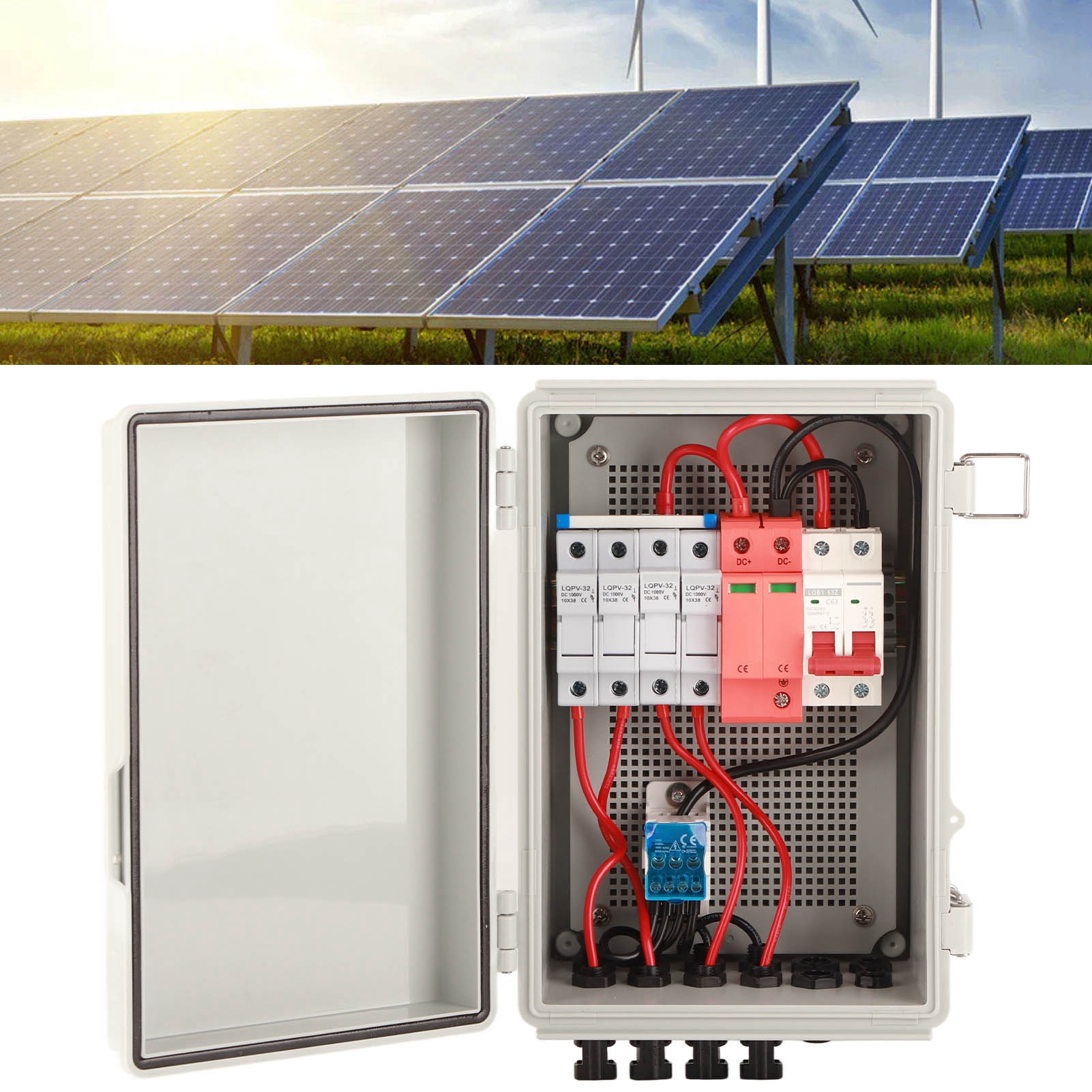 4-strängige 500-v-dc-photovoltaik-anschlussdose Mit 15-a-sicherung, 63-a-dc-leistungsschalter, Überspannungsschutz Und Solaranschluss. Schutzart Ip66. Geeignet Für Netzgekoppelte Und Netzunabhängige P