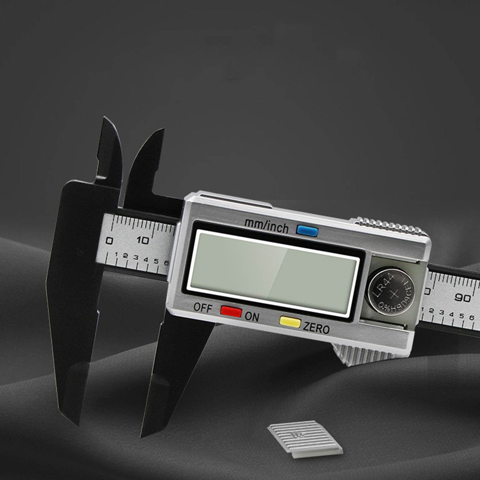 Schwarzer Digitaler Elektronischer Messschieber 0-150 Mm, Kartenmontiert, Aus Hochfestem Kunststoff, Für Innen- Und Außendurchmesser.