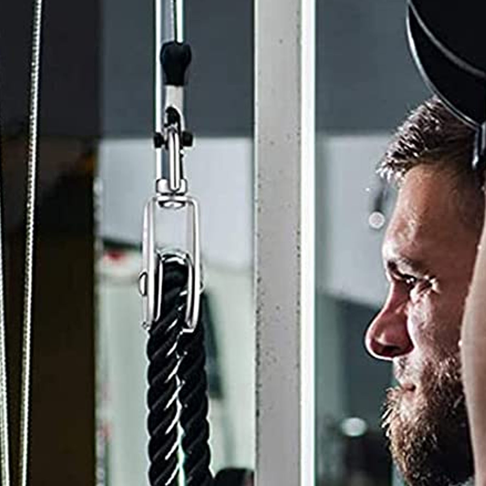 Zwei M25-doppelrollen Zu Verkaufen. Diese Rollen Aus Edelstahl Tragen Eine Last Von 150 Kg. Es Handelt Sich Um Robuste, Drehbare Rollen Für Seilkrane Zum Heben Von Seilen.