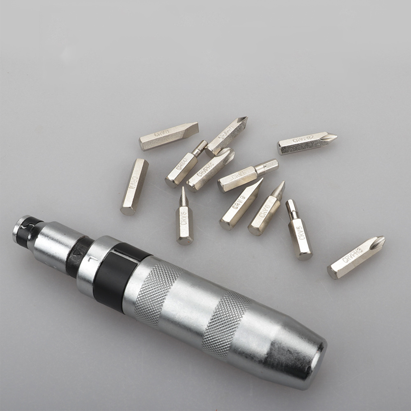 Set Mit 14 Schlagschrauberbits Aus Chrom-vanadium-stahl.