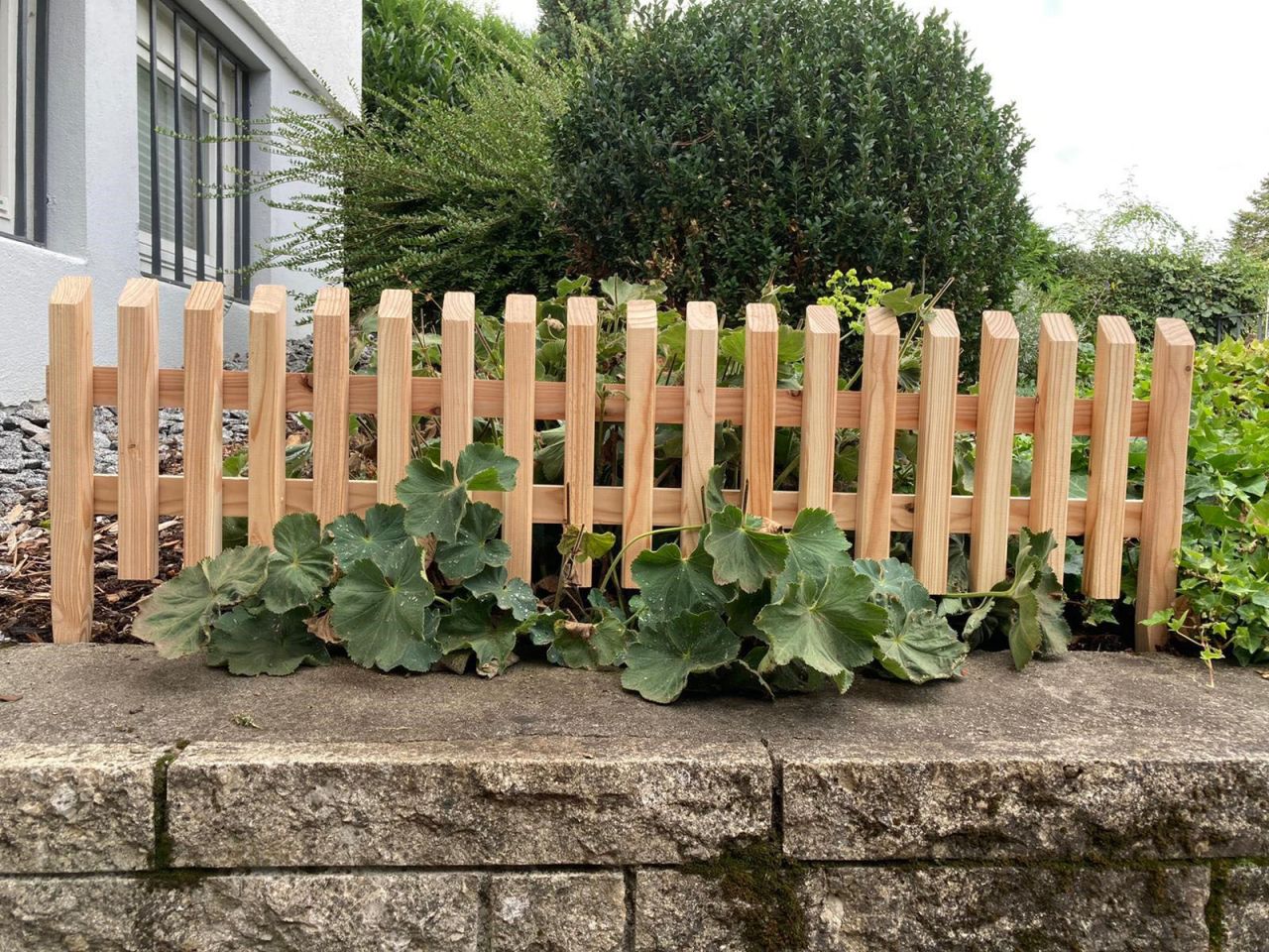 Weitere - Gartenzaun Holz Zaunfeld 120 X 30cm Zierzaun Zaun Lärche Pfosten Vorgartenzaun