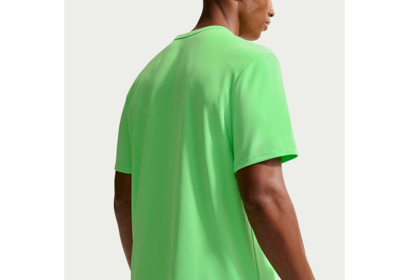 Nike Laufshirt M NK DF UV MILER SS normaler Schnitt, mit kurzen Ärmeln, sportlich, für Laufen