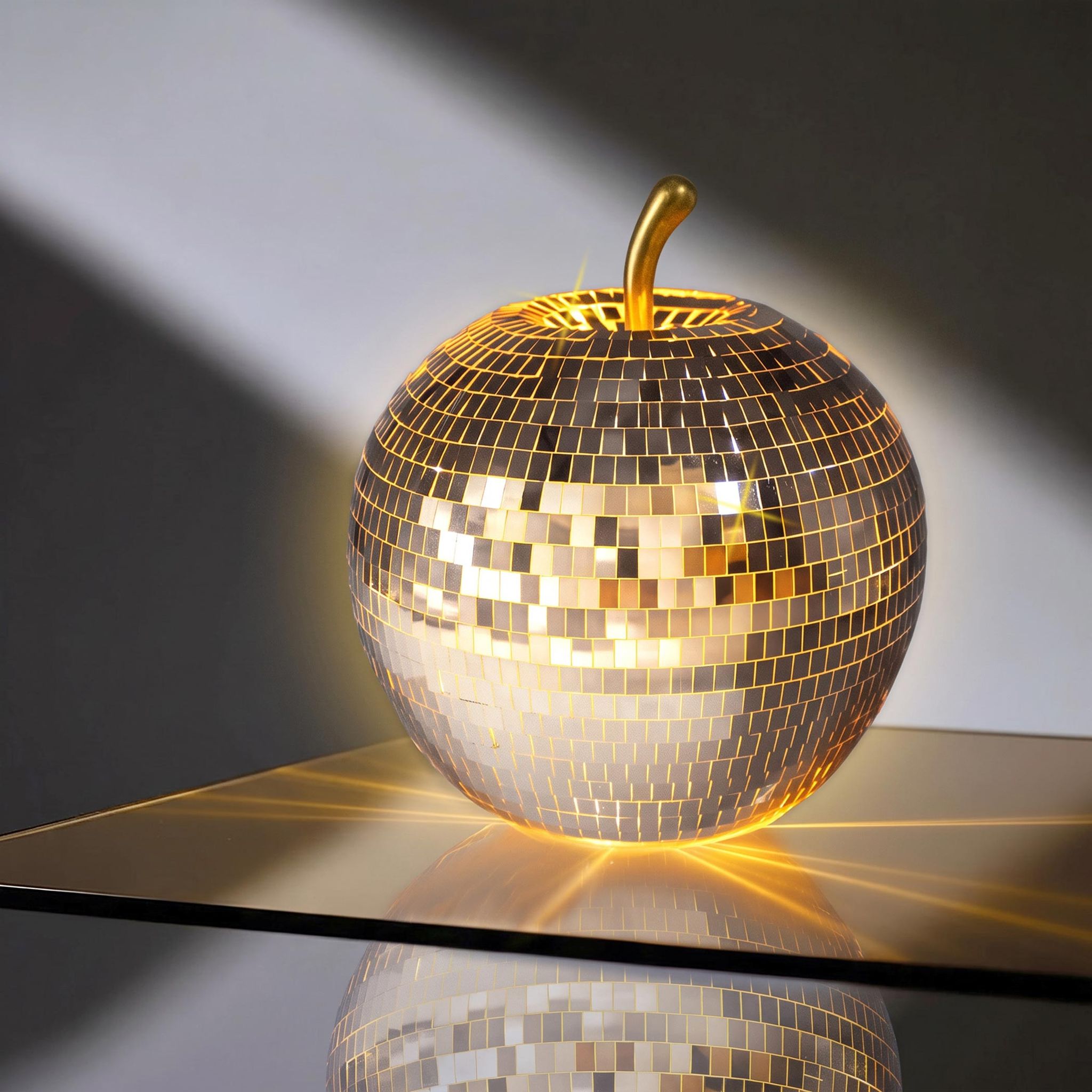 Led Glas Disco Apfel 16 Cm - Silber - Deko Frucht In Discokugel Optik Mit Timer