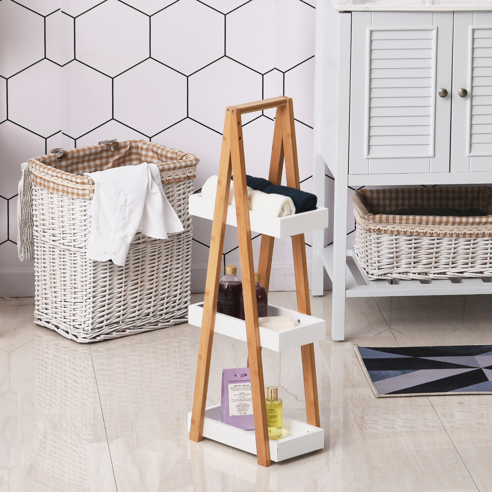 Platzsparendes Badezimmerregal Aus Mdf Und Bambus, Pyramidenform Mit 3 Ablagen, Holzfarbe Weiß, 30 X 18 X 81 Cm