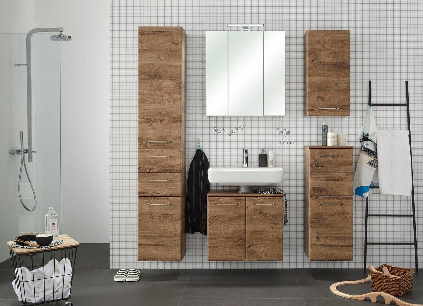 Saphir Hängeschrank Quickset Wand-Badschrank 35 cm breit mit 1 Tür, 2 Einlegeböden Badezimmer-Hängeschrank inkl. Türdämpfer, Griffe in Chrom Glanz Bild 3