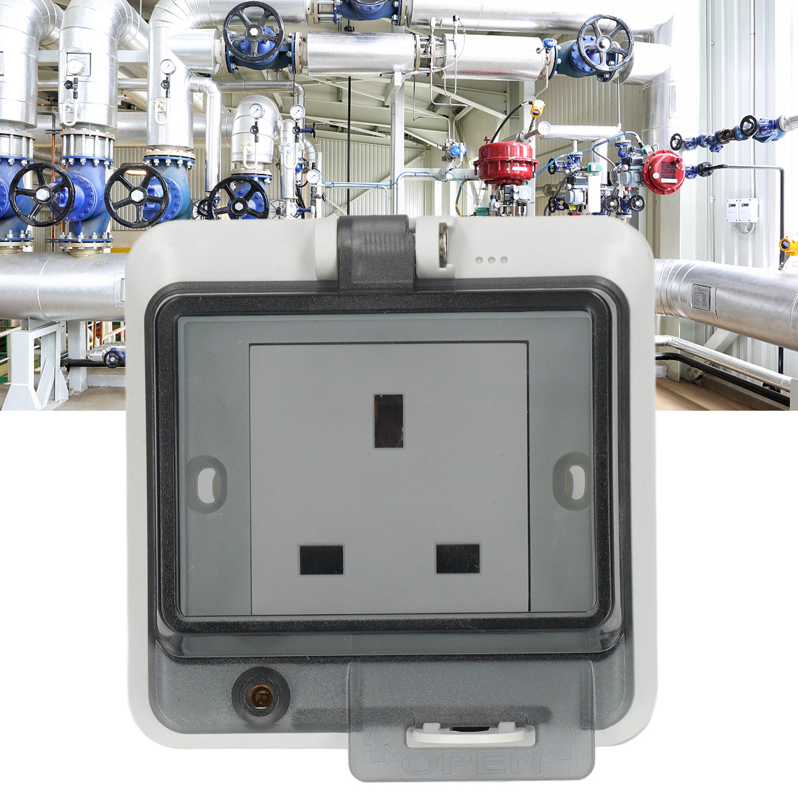 Dreipolige, Wetterfeste Einbausteckdose, Gemäß Britischem Standard Ip66, 250 V, 13 A