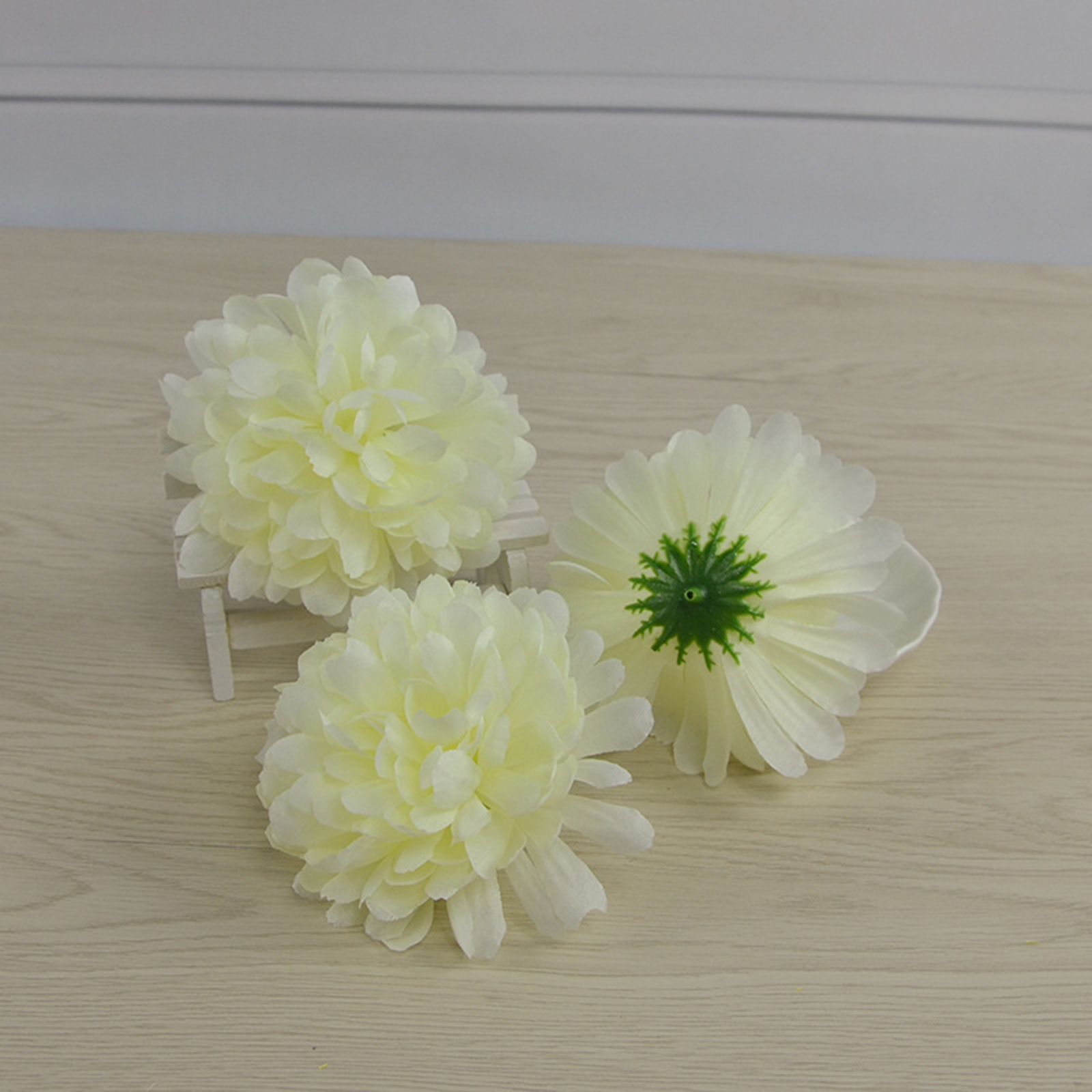 Künstliche Chrysanthemen, Mehrlagige Chrysanthemen, Dekorative Kränze, Tischtennis-chrysanthemen, Ringelblumen – Milchweiß, 10 Cm Durchmesser