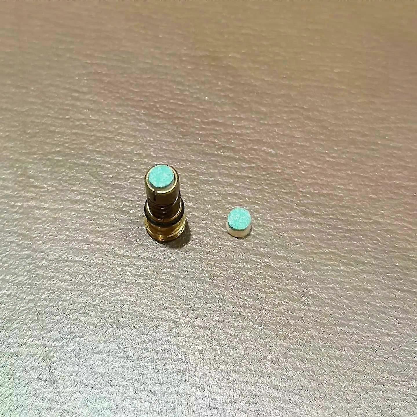 Packung Mit 10 Baumwollschwämmen Zur Gasregulierung Und Druckreduzierung, Kompatibel Mit Den Bodenventilen Von Dunhill Rollagas Feuerzeugen Und Flammenreglern. Ersatzteil Für Reparaturen In Eigenregie