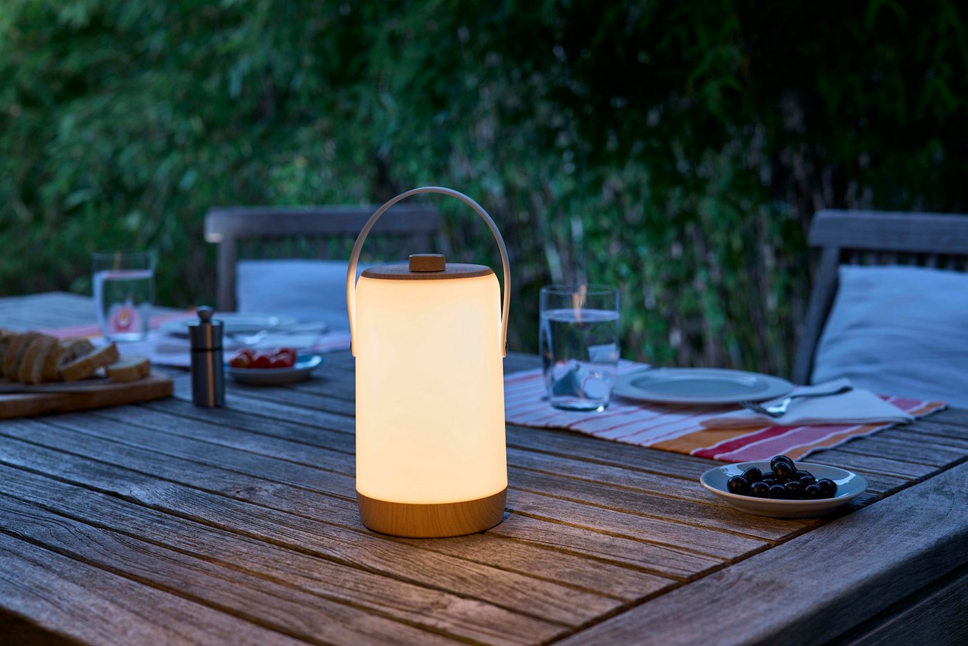 Northpoint LED Laterne Akku Innen Außen Dimmdrehknopf RGBW Soundsensor Lichteffekte Bild 5
