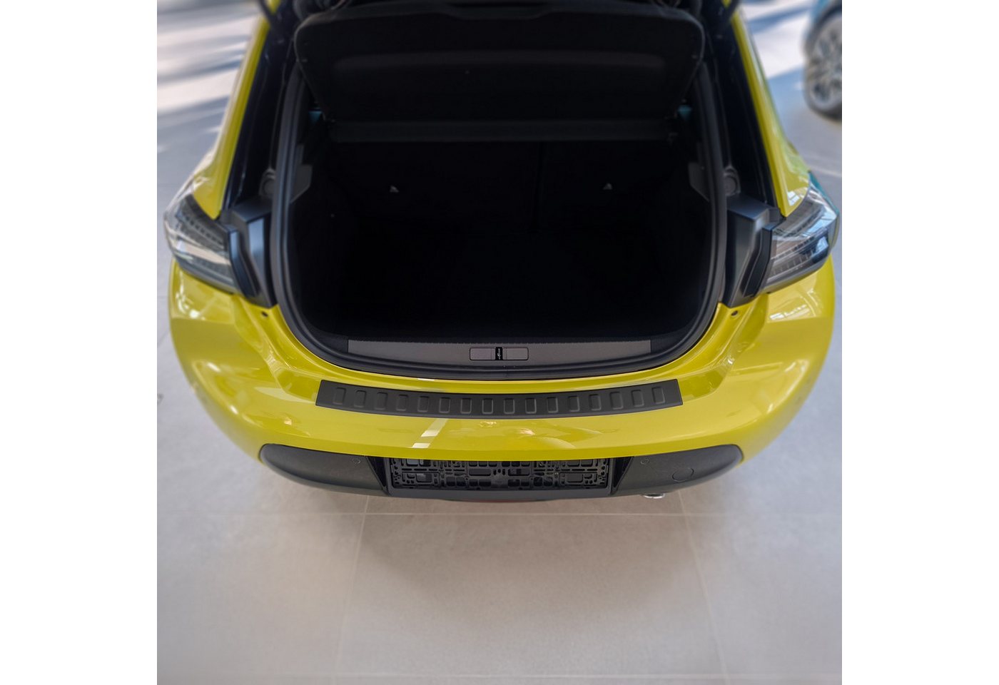 tuning-art Ladekantenschutz L3132 Edelstahl passgenau für Peugeot 208 2 Schrägheck FL ab 2024- Bild 4