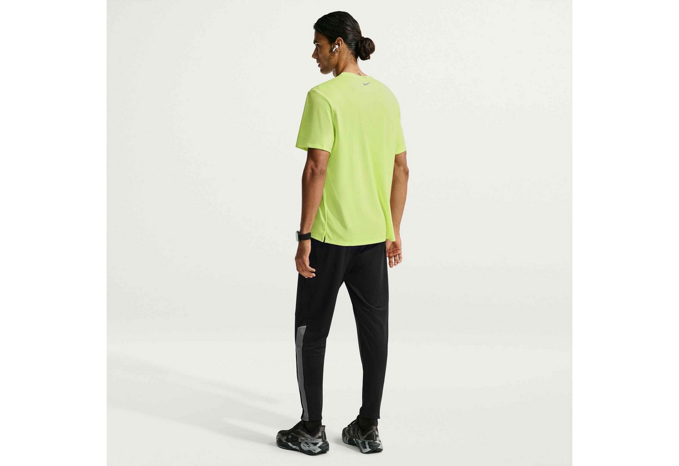 Nike Laufshirt M NK DF UV MILER WNT SS TOP Kurzarm, mit Rundhalsausschnitt, schnell trocknend, atmungsaktiv Bild 2