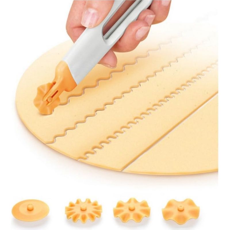 Set Mit 2 Drehbaren Pizzaschneidern Mit Kunststoffklingen Zum Schneiden Gelber Pizzen
