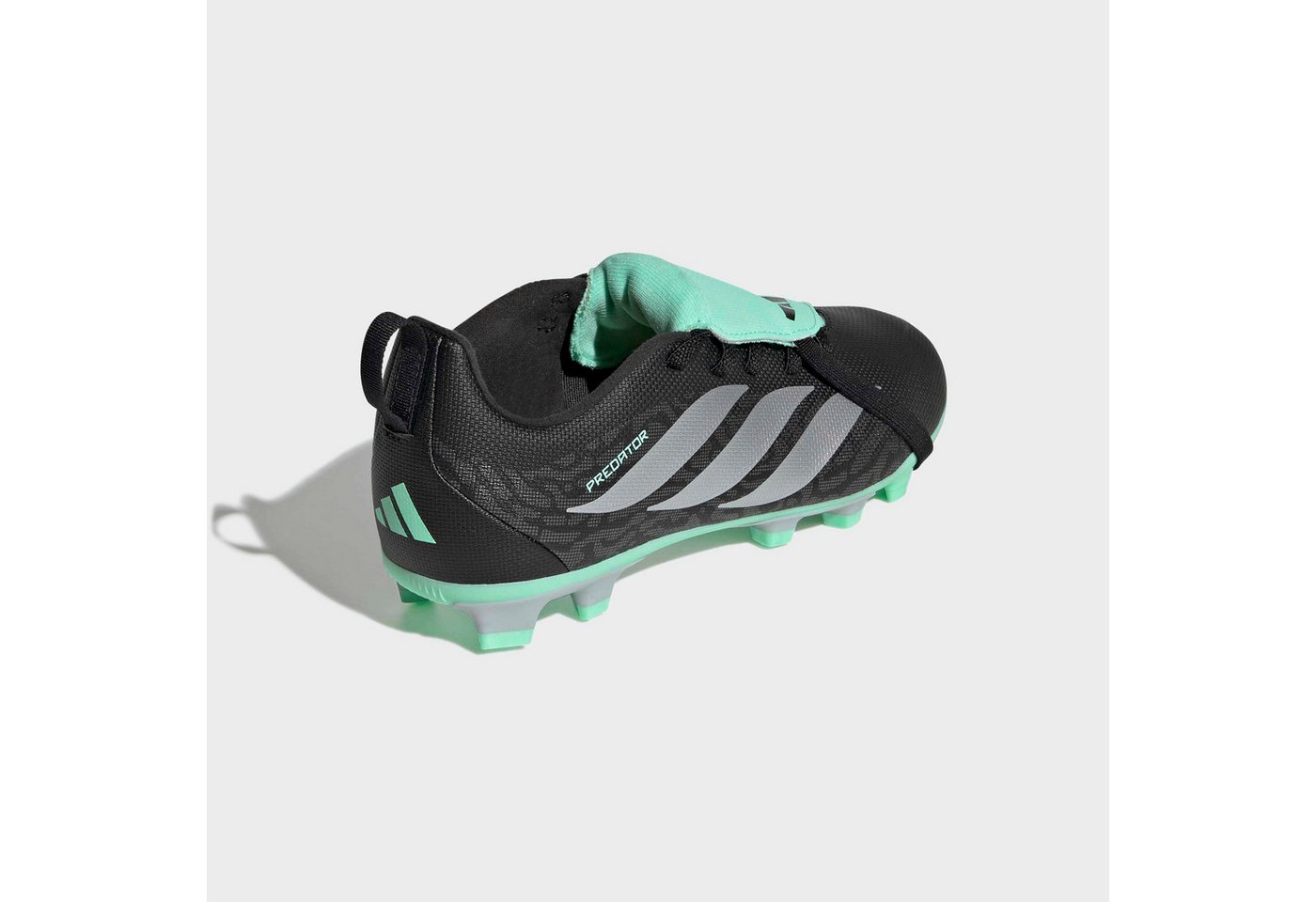 adidas Performance PREDATOR CLUB KIDS, FESTE BÖDEN/GEMISCHTE BÖDEN, UMSCHLAGBARE ZUNGE Fußballschuh (für Kinder & Jugendliche) für viele verschiedene Böden geeignet Bild 4
