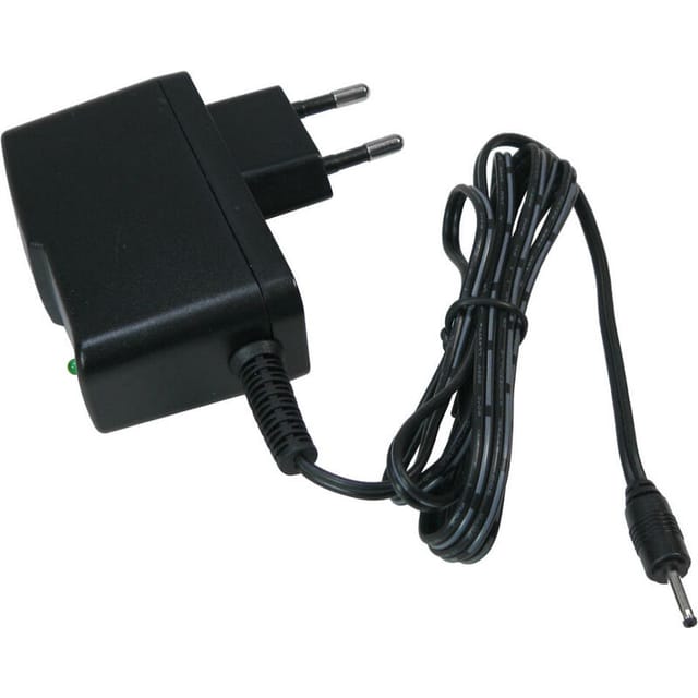 Trade-shop - Universal Netzteil Ladegerät 5v 2a 2,5mm Stecker Für Kurio 7 Kids Tablet Lava Lt-7009 Lenco Cooltab 70 Tab-1013 Tab-1014 Tab-701 Tab-711 Tab-712 Tab-813 Tab-831 Tab-832 Tab-9702 Lg Model Lg-v900 Like
