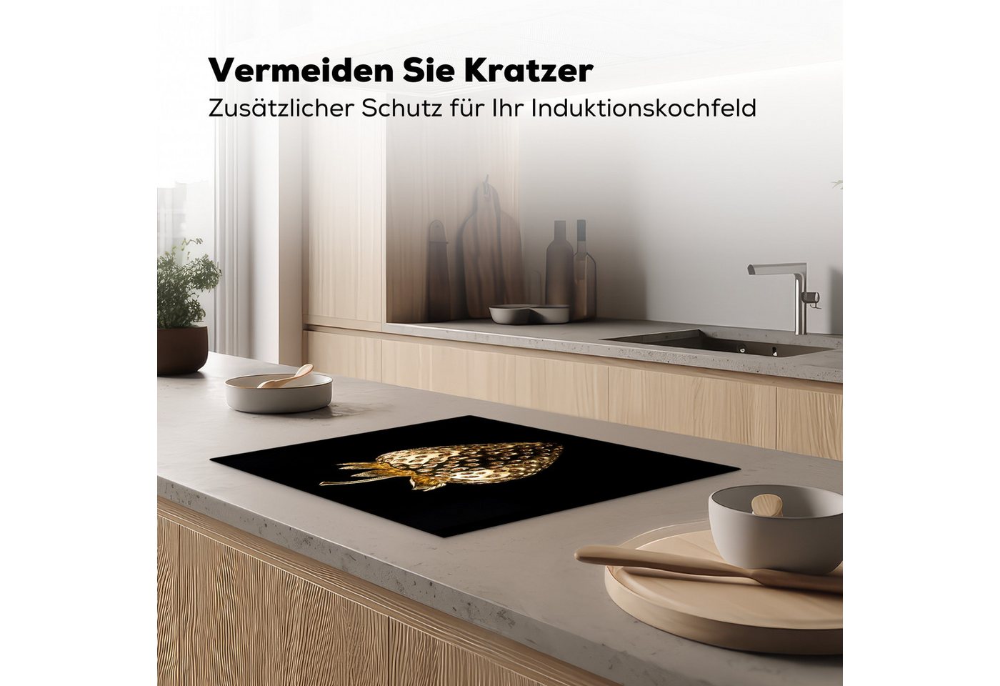 MuchoWow Herd-Abdeckplatte Erdbeere - Gold - Schwarz - Chrom, Vinyl, (1 tlg), Herdabdeckplatten für Ceranfeld, Induktionsschutz, 65x55 cm
