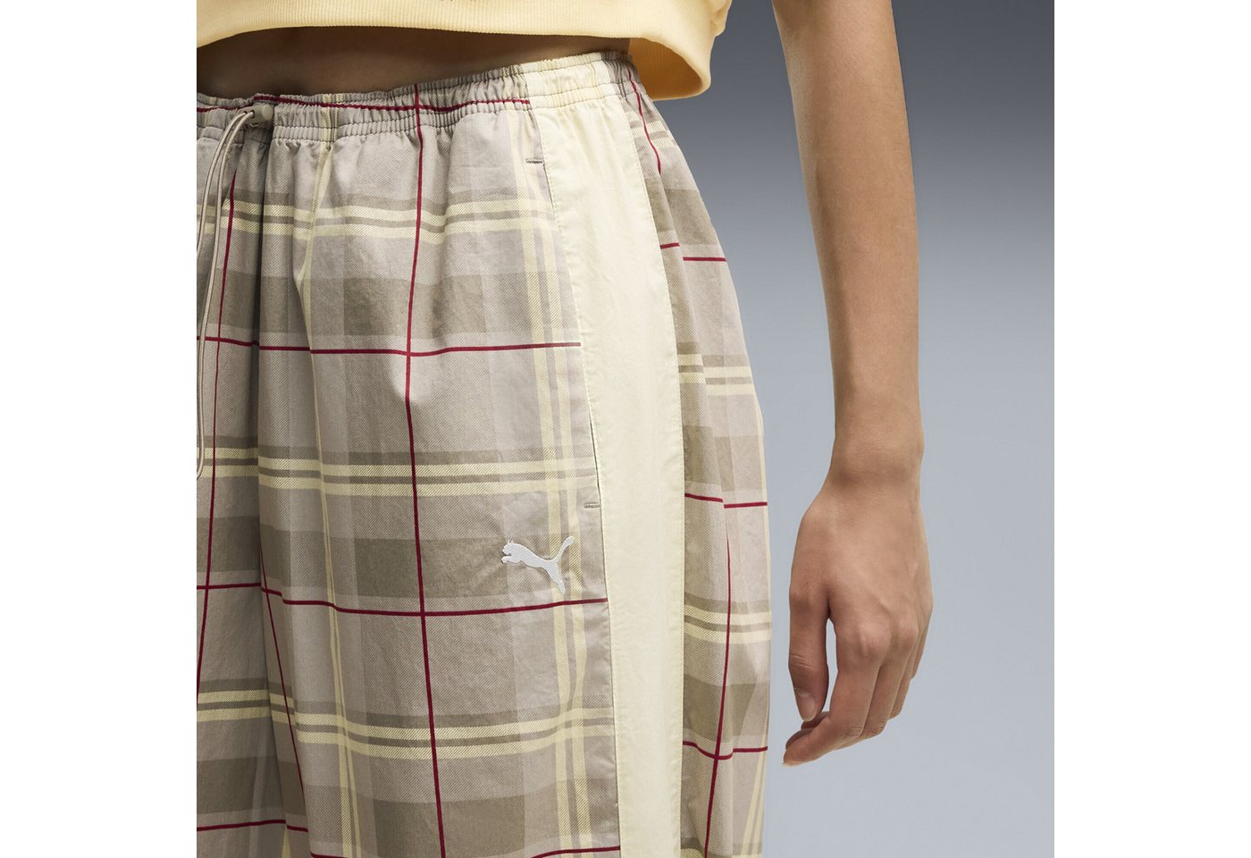 PUMA Sporthose T7 Relaxed Tartan-Hose Damen Bild 3