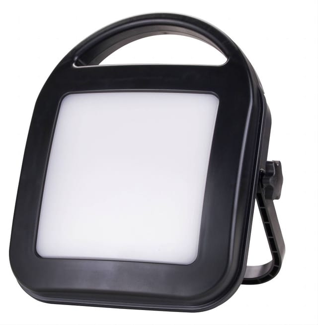 Smartwares - Led Baustrahler Faltbar Mit Integrierter Duosteckdose, 6000lm, Neutralweiß
