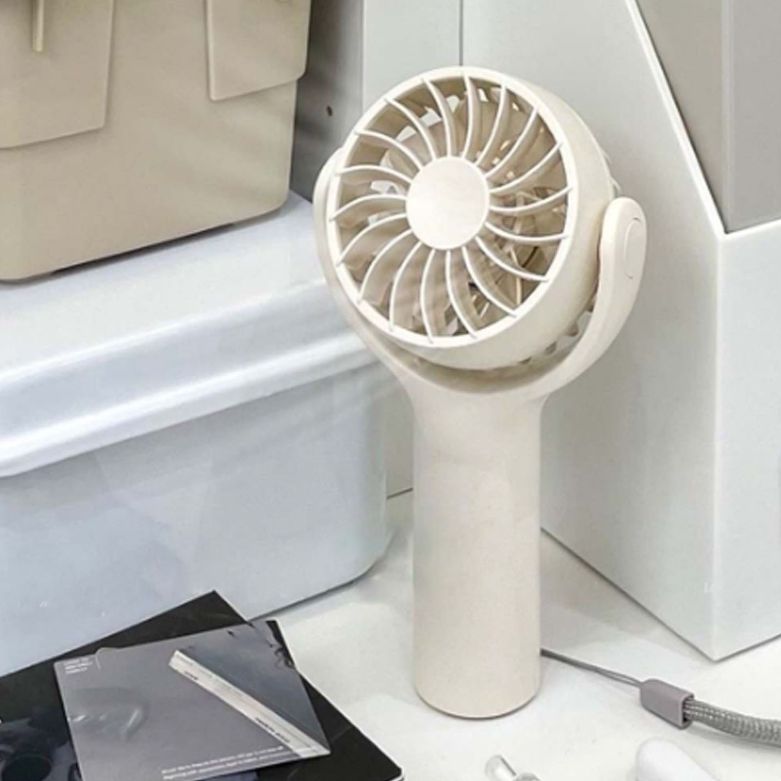 Mini-tragbarer Multifunktions-ventilator Mit Leiser Funktion, 3 Einstellbaren Geschwindigkeiten, Starker Luftstrom, Tragbarer Kleiner Tischventilator Für Zuhause, Reisen Und Den Einsatz Im Freien (kha