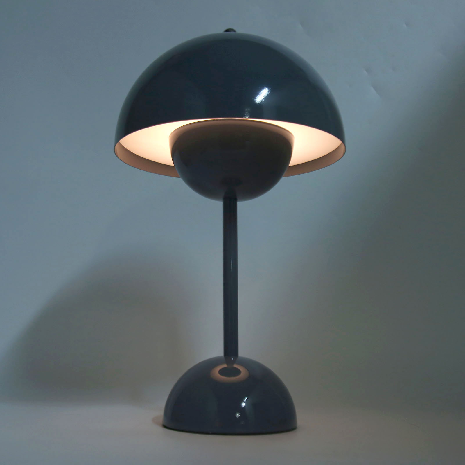 Kabellose Tischleuchte Aus Eisen, Berührungsempfindlich, Dimmbar, Usb-aufladbar, Moderne Led Mit Pilzförmigem Lampenschirm, Ideal Für Schlafzimmer, Wohnzimmer, Büro, Schwarz.