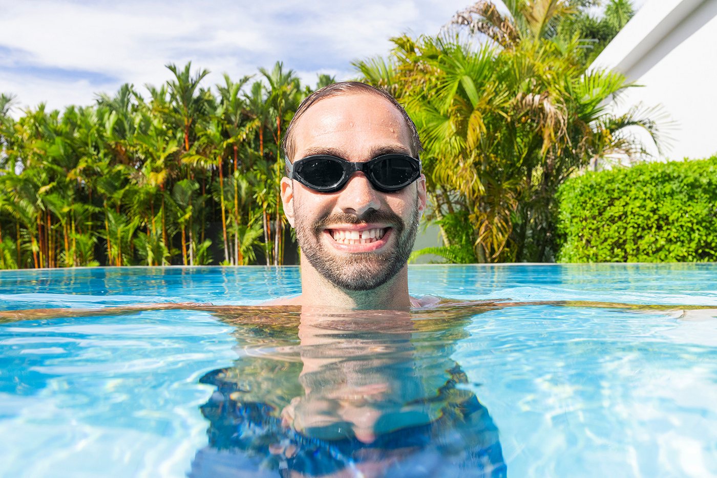 Bestway Schwimmbrille Accelera™, (Packung, 1-St., Verstellbares, zweigeteiltes Silikon-Kopfband), 100% latex- und PVC-frei Bild 2